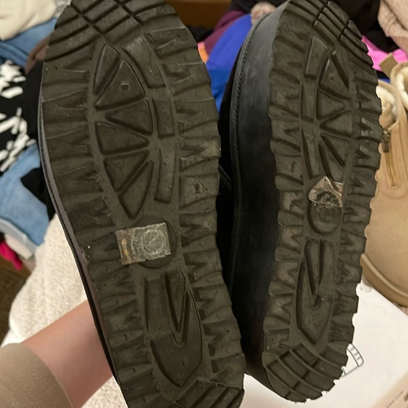 ☃️BOGO50%☃️ 🆕🖤GLAZE: BLACK Lace Up Platform Booties SIZE 9 - Picture 8 of 9